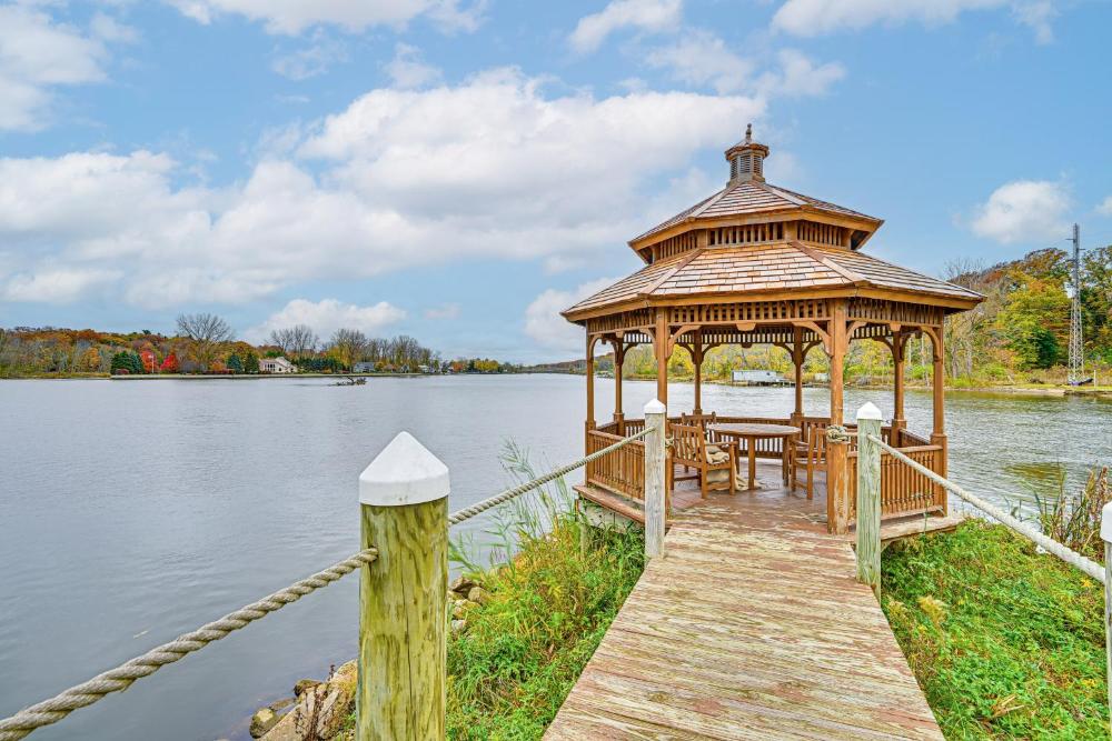 St Joseph River, Lake Michigan Access Luxury Home
